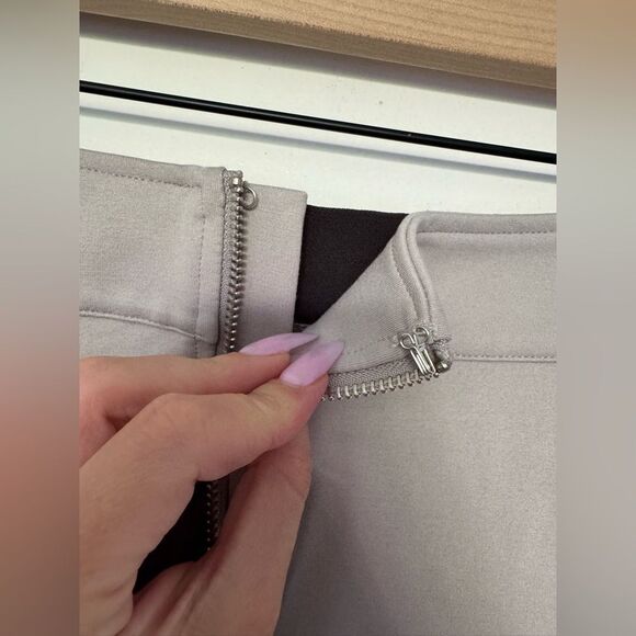 Maniere De Voir Gray and Black Pants Size 8 - Picture 5 of 8